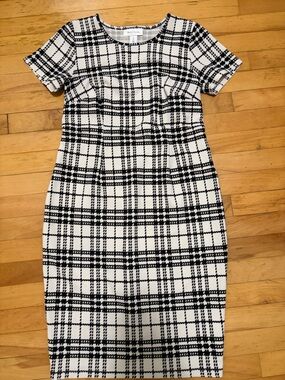 Black & White Plaid Short-Sleeve Sheath Dress - maternity